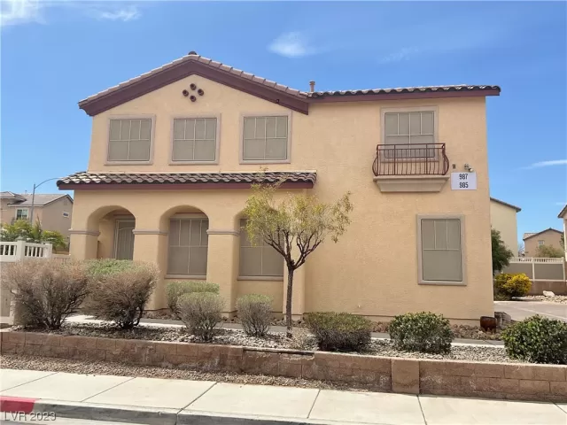 MLS: 2486871 Condo For Sale