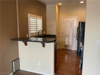 Photo #3: 2486871 Listing 