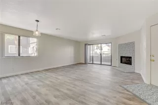 Photo #1: 2486875 Listing 