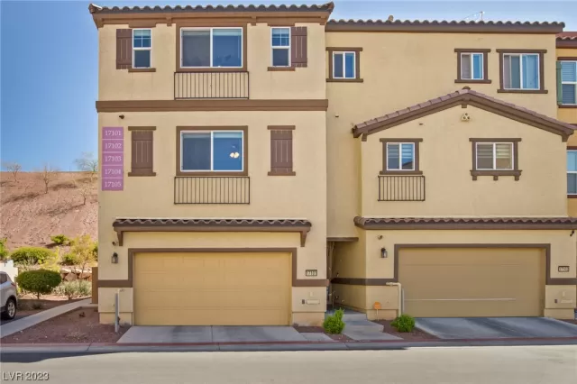 MLS: 2486878 Condo For Sale