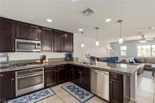 Photo #1: 2486878 Listing 