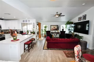 Photo #2: 2486899 Listing 