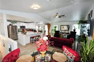 Photo #5: 2486899 Listing 