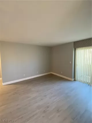 Photo #1: 2486914 Listing 