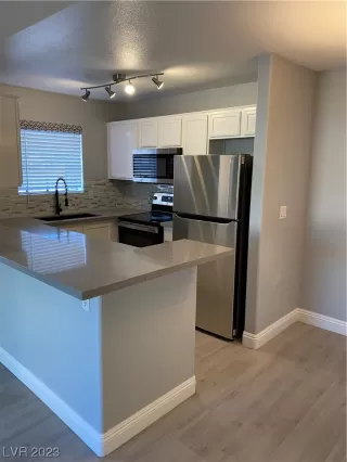 Photo #4: 2486914 Listing 