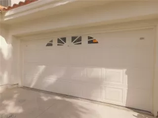 Photo #1: 2486927 Listing 