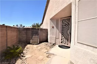 Photo #2: 2486949 Listing