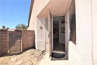 Photo #3: 2486949 Listing