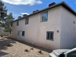 Photo #3: 2486966 Listing 