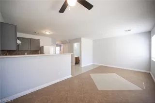 Photo #5: 2486971 Listing 