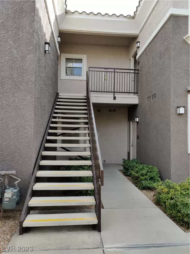 MLS: 2486973 Condo For Sale
