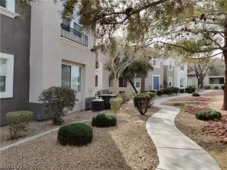 Photo #2: 2486973 Listing 