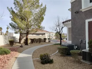 Photo #3: 2486973 Listing 
