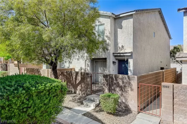 MLS: 2486974 Condo For Sale