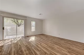 Photo #3: 2486974 Listing