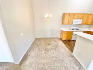 Photo #5: 2486977 Listing 