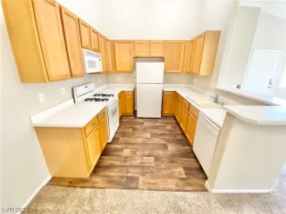 Photo #6: 2486977 Listing 