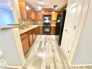 Photo #3: 2486985 Listing 