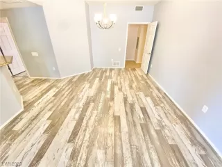 Photo #4: 2486985 Listing 