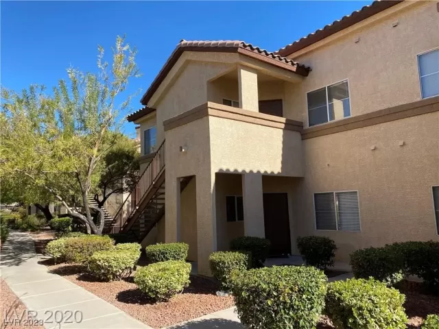 MLS: 2486993 Condo For Sale