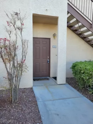 Photo #1: 2486993 Listing