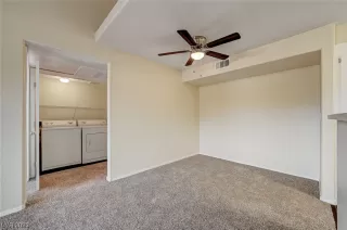 Photo #6: 2487017 Listing