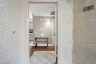 Photo #3: 2487064 Listing