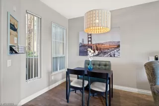 Photo #5: 2487064 Listing