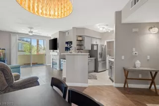 Photo #6: 2487064 Listing