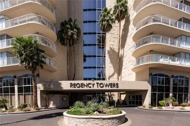 MLS: 2487072 Condo For Sale