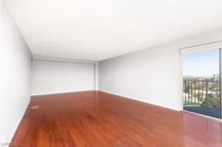 Photo #4: 2487072 Listing 