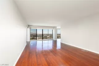 Photo #6: 2487072 Listing 