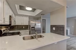 Photo #6: 2487079 Listing 