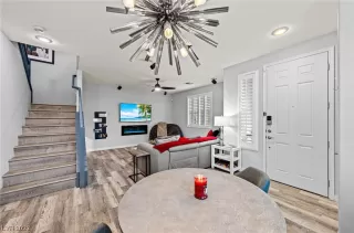 Photo #4: 2487085 Listing