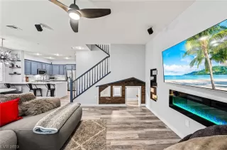 Photo #6: 2487085 Listing