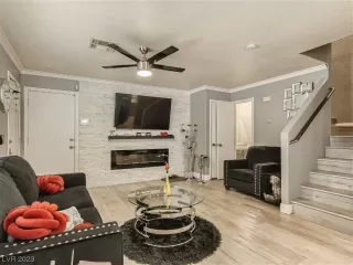 Photo #5: 2487089 Listing 