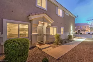 Photo #1: 2487096 Listing