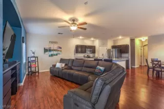 Photo #6: 2487096 Listing