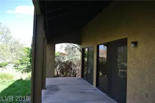 Photo #5: 2487109 Listing