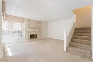 Photo #2: 2487116 Listing