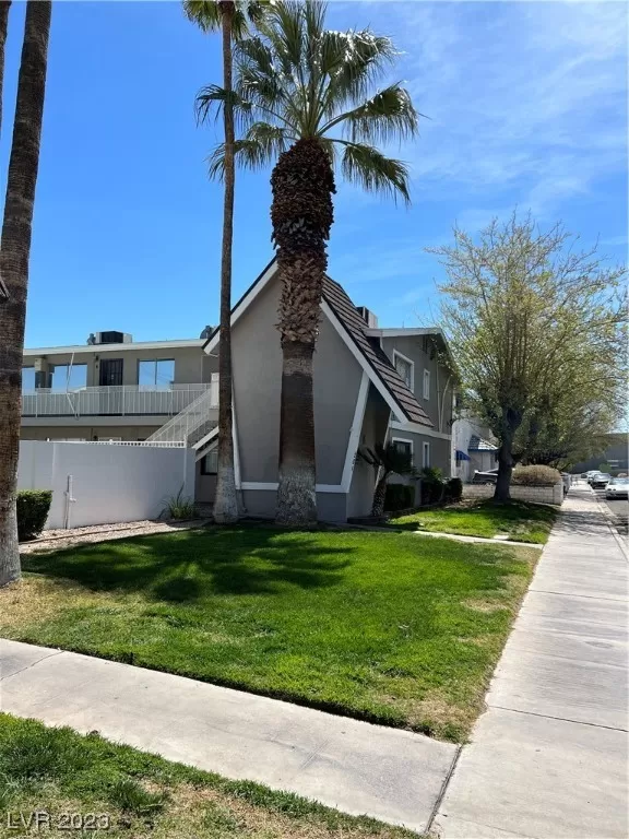 MLS: 2487147 Condo For Sale