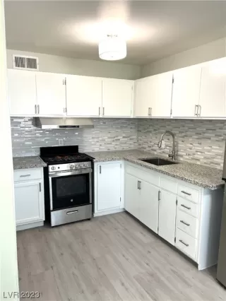 Photo #2: 2487147 Listing 