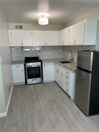 Photo #3: 2487147 Listing 