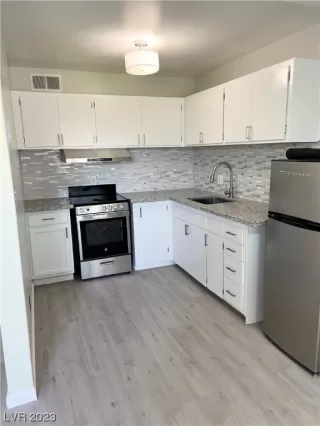 Photo #5: 2487147 Listing 