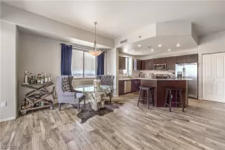 Photo #3: 2487173 Listing 