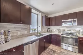 Photo #5: 2487173 Listing 