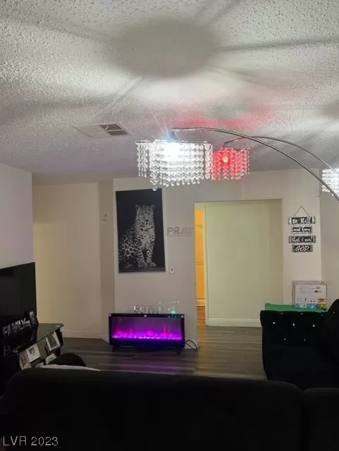 MLS: 2487181 Condo For Sale