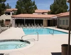 Photo #5: 2487181 Listing