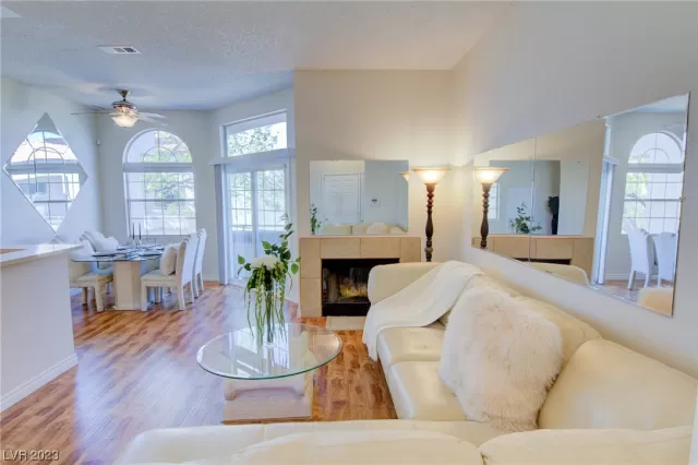 MLS: 2487183 Condo For Sale