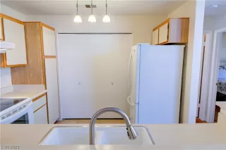 Photo #6: 2487183 Listing